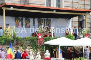 Imagini de la eveniment: Hram la Catedrala Sfintii Apostoli Petru si Pavel“ din Constanta (galerie foto)