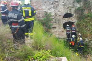 Pompierii şi-au testat forţele în Cetatea Oradea: Trei persoane rănite, în urma unui cutremur (FOTO / VIDEO)