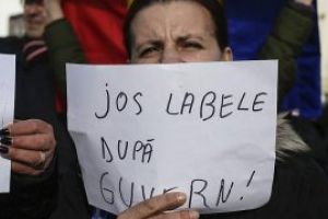 EDITORIAL: Anarhie civica, intr-o Romanie saraca si datoare. Cat s-a furat in 28 de ani?