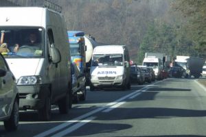 Accident pe DN1, la Busteni. 4 masini implicate