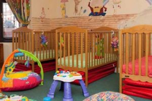 PE ULTIMUL LOC din UE. În România, doar trei la sută din copiii cu vârsta sub trei ani merg la creşă