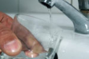 Fără apă la robinete în tot Caransebeşul! De vină, Hidroconstrucţia?