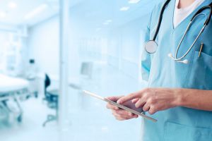 Acces mai facil la tratamentele în străinătate decontate de Ministerul Sănătăţii