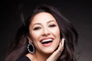 Gata! Andra s-a decis, în sfârşit. SCHIMBARE RADICALĂ de look şi o VESTE BOMBĂ. Artista şi-a UIMIT fanii - FOTO