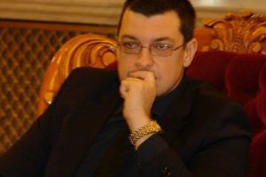 Liberalii cred că alianţa PSD-ALDE se autodistruge din interior. Gafele lui Tăriceanu îi oferă gratis al doilea mandat lui Klaus Iohannis

