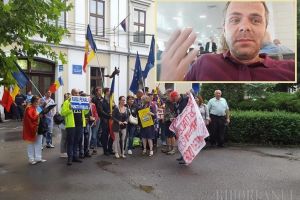 N-a avut… piloţi! Mălin Bot nu a mai ajuns la protestul de la Oradea, din cauza cursei Tarom, care a întârziat 3 ore (FOTO / VIDEO)
