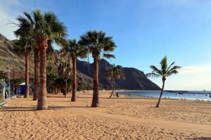 Topul europenilor fără vacanţă. Românii sunt primii care stau acasă