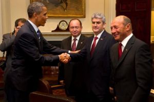 Cele mai tari meme-uri cu Gabriel Oprea, dupa trucajul cu Obama/ GALERIE FOTO