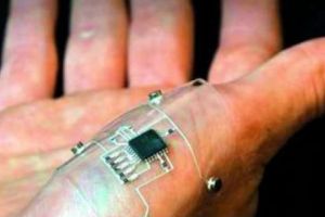 Un nou tip de imprimantă 3-D face posibilă integrarea de circuite electronice temporare pe piele