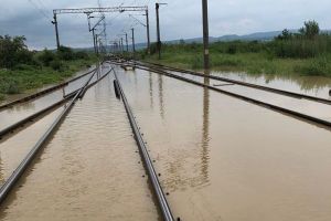 Traficul feroviar, afectat de inundaţii