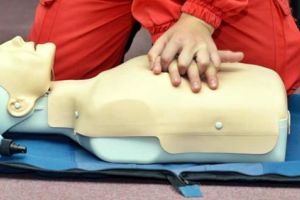 Porti deschise la Crucea Rosie, in Timisoara. Puteti vedea cum se acorda primul ajutor