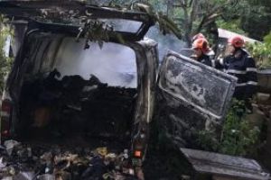 Tautii Magheraus: O persoana a murit intr-o masina care a luat foc