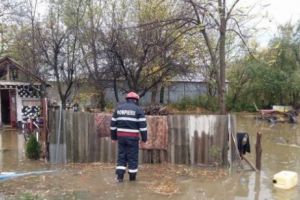 COD PORTOCALIU de INUNDAȚII. Avertizarea METEO s-a PRELUNGIT