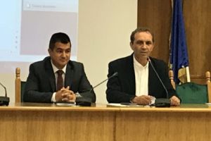 Un argeşean, peste 4.000 de petiţii la Prefectură!