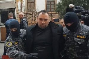 Cazul bărbatului din Satu Mare care şi-a ucis părinţii şi bunica. Răzvan Rentea a vrut să-l omoare şi pe soţul amantei