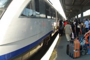 Trenurile pentru litoral nu vor avea vagoane suficiente în vara aceasta