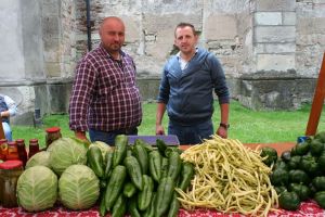 Magazinul producătorilor locali, vis ce poate deveni realitate. Ce le lipseşte