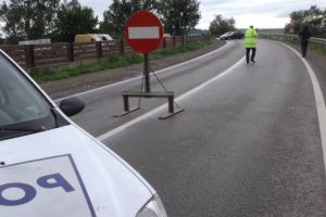 Podul de peste râul Suceava, la Milişăuţi, închis din cauza riscului de prăbuşire