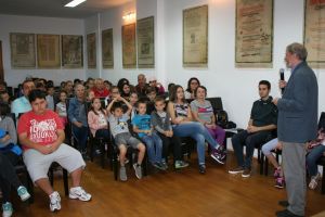 Fabrica de idei estivale şi-a deschis porţile la Biblioteca Judeţeană „George Coşbuc”. Programul activităţilor