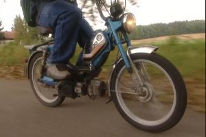 Tânăr de 21 de ani cercetat pentru conducerea fără permis a unui ciclomotor