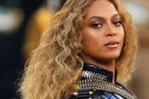 La un pas de TRAGEDIE. O CÂNTĂREAŢĂ celebră a fost implicată într-un ACCIDENT cumplit 