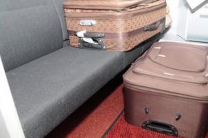 Mână ieşită din valiza ascunsă în portbagajul unui român descoperită de poliţiştii britanici