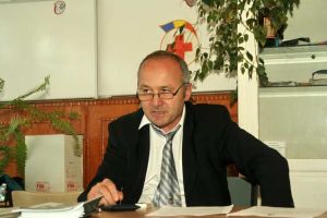 Dan Răican, primul român care îşi predă permisul de conducere de bunăvoie