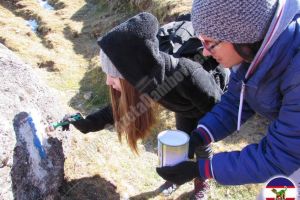 36 de elevi, „munţomani voluntari”, vor participa la remarcarea unor trasee în Bucegi