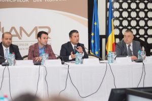 Primarul Mircia Gutau a participat la Adunarea Generală a Asociaţiei Municipiilor din România