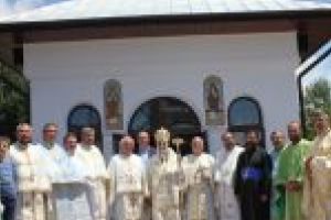 IPS Părinte Mitropolit Irineu a resfinţit biserica din parohia gorjeană Grui Sohodol