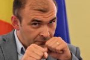 Jocuri de culise în şi pentru Primăria Caransebeş?! Se pritoceşte contracandidat pentru Felix Borcean!