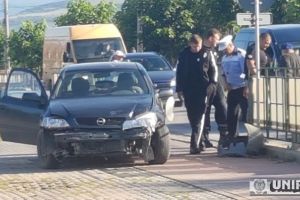 FOTO/ Accident rutier la Miceşti: Coliziune uşoară între două autoturisme