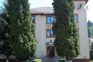 Miercuri, 4 iulie 2018, şedinţă publică ordinară  a Consiliului Local Câmpeni.   Vezi ordinea de zi