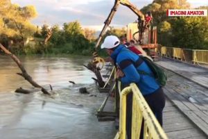 Și podul de la Hălmeag riscă să se prăbuşească