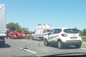 VIDEO. Accident pe Autostrada Sebeş-Sibiu: Trei persoane au fost rănite