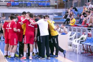 Handbaliştii de la CSM Oradea au debutat cu o victorie la cinci goluri în noul sezon oficial (FOTO)