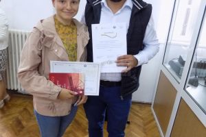 Elevă a liceului Vicovu de Sus, printre laureaţii unui concurs naţional de istorie