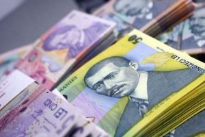 Batrana inselata cu sume mari de bani si aur, prin metoda Accidentul. Presupusi complici, prinsi in judetul Constanta