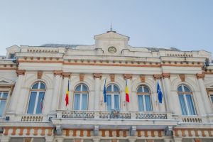Palatul Administrativ trece în domeniul public al Consiliului Judeţean Bacău