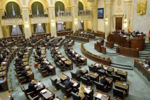 Şedinţă cu scandal: Senatorii au adoptat modificările la Codul Penal (VIDEO)