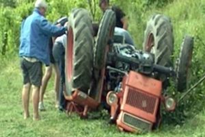 Bărbat mort în condiţii neclare