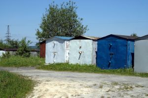 Începe „Regenerarea urbană” şi odată cu ea, DEMOLAREA garajelor