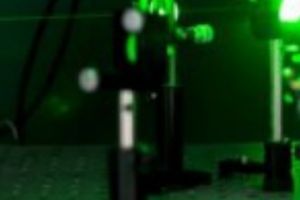 China are ARMA cu LASER care poate CARBONIZA instantaneu de la un kilomentru distanţă