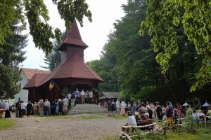 Moneasa e un BUTOI DE PULBERE! Schitul din staţiune ar putea fi ÎNCHIS