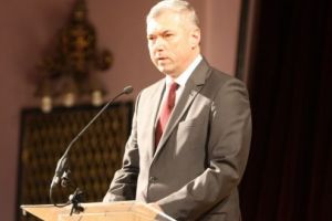 Preşedintele Consiliului Judeţean Mureş, amendat cu 50.000 lei pentru folosirea unui simbol al comunităţii maghiare. Péter Ferenc: „România aplică din nou standarde duble”