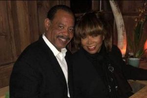 Drama prin care trece artista cu cele mai frumoase picioare. Copilul trist şi emotiv al Tinei Turner s-a sinucis