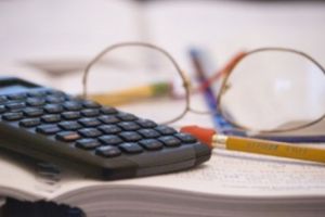 Guvernul extinde lista bugetarilor din Sănătate şi Asistenţă socială care vor primi sporuri