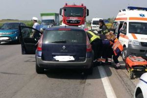 Accident rutier la ieşirea din Viăneşti; două persoane au ajuns la spital
