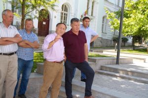 Primarul Mircia Gutau: Au fost finalizate lucrările de reabilitare a Scuarului Revoluţiei