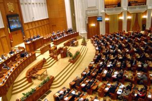 Modificările la Codul Penal adoptate în Parlament. Opoziţia face scandal